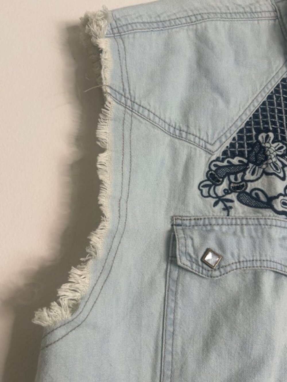 We the Free x Free People Western Wear Cutoff Denim Embroidered Fray Snap Top - Picture 6 of 16